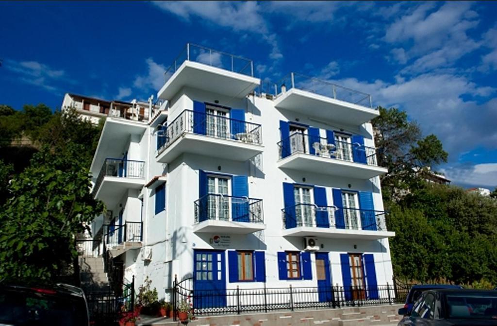 Syraina Apartments Скиатос Экстерьер фото