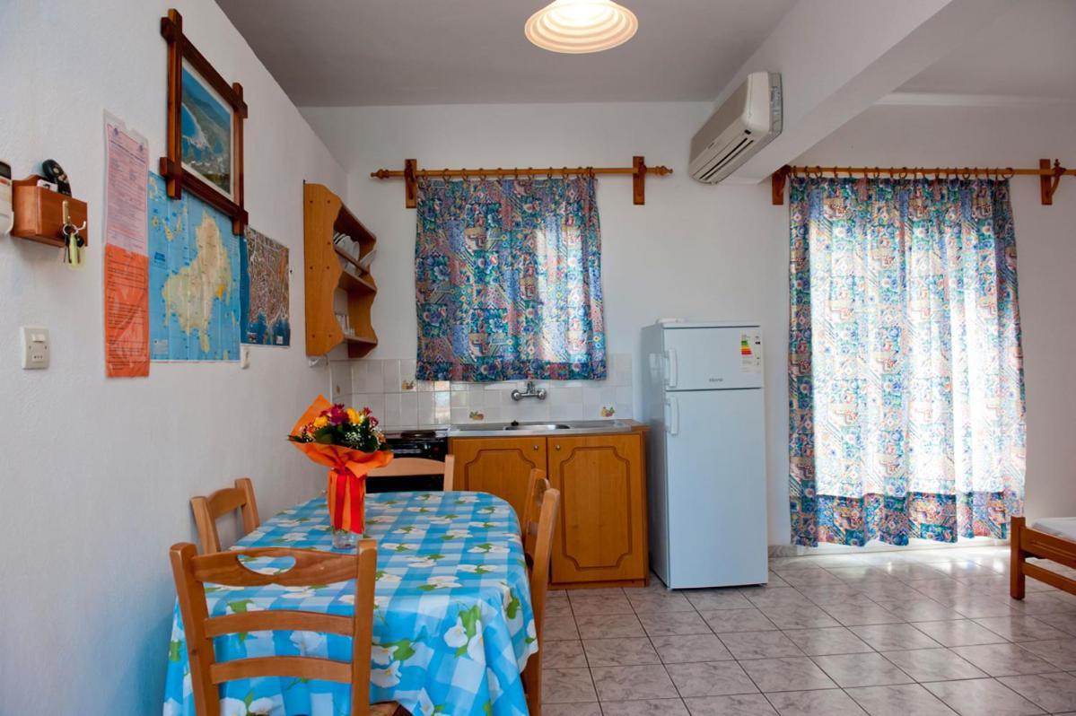 Syraina Apartments Скиатос Экстерьер фото