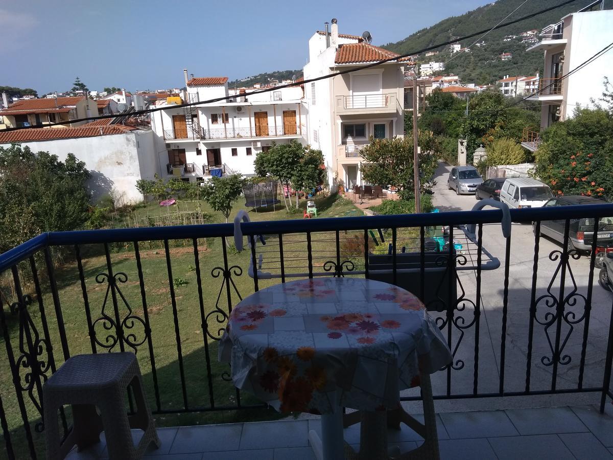 Syraina Apartments Скиатос Экстерьер фото