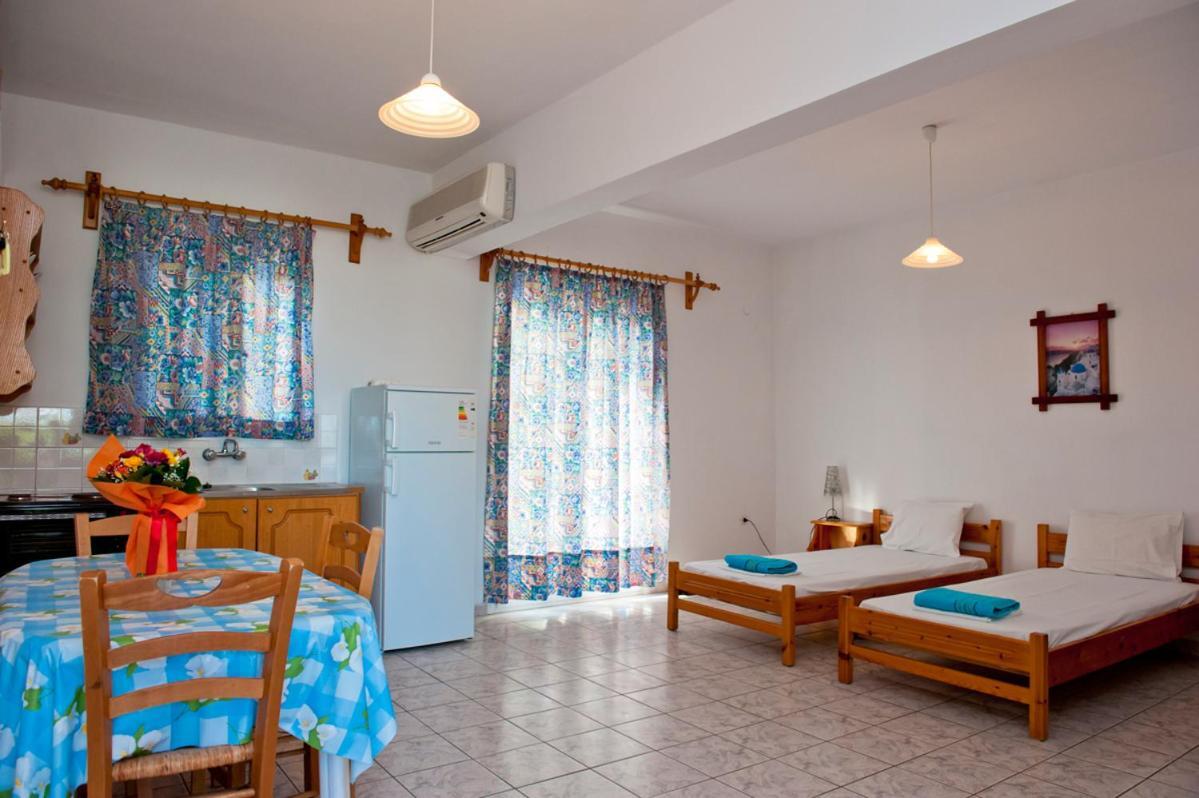 Syraina Apartments Скиатос Экстерьер фото